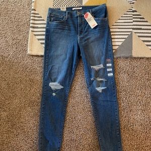 Levi’s NWT 720 high rise super skinny